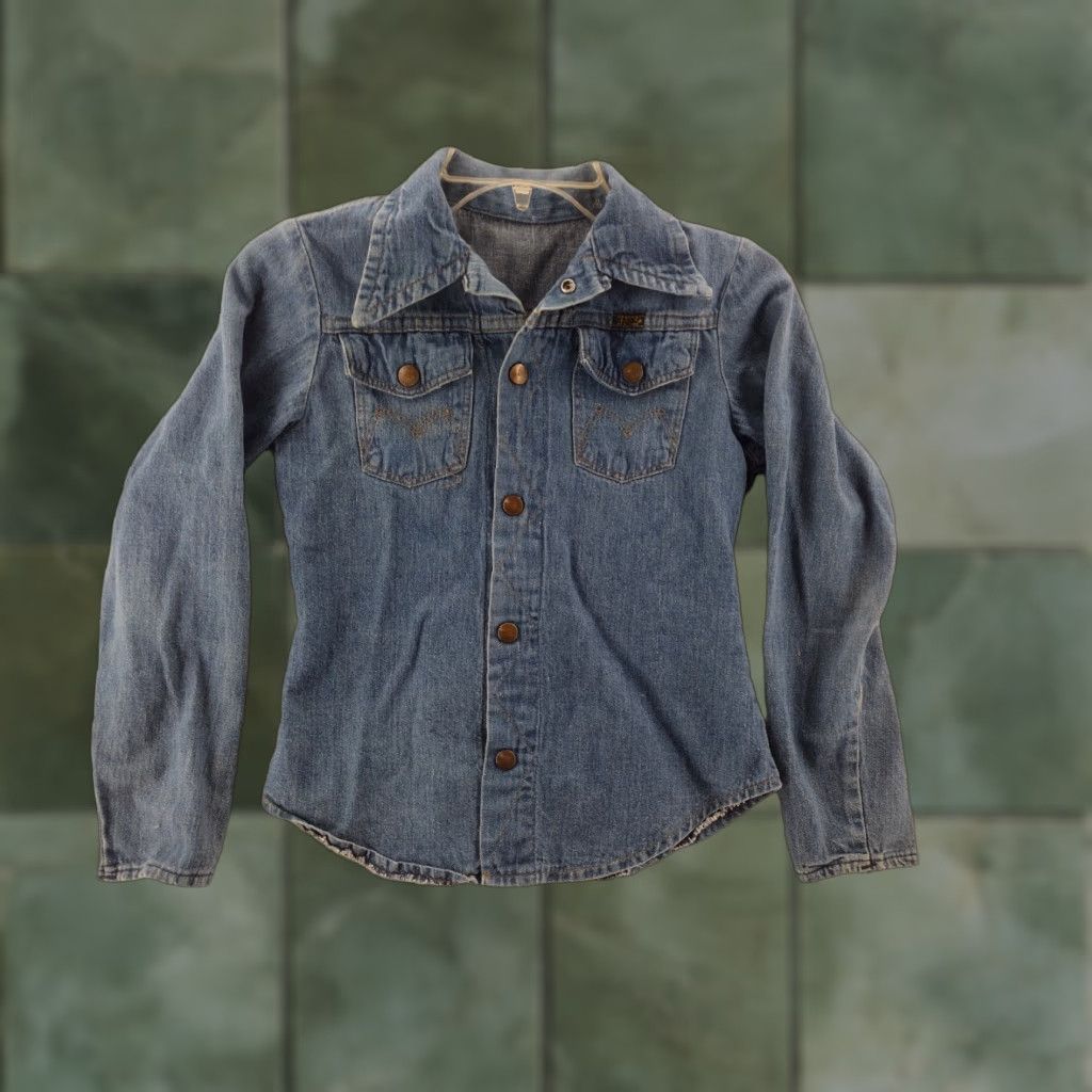 Denime VINTAGE Maverick Shirt Women M 70s Denim Western Button-Up Long Sleeve Blue - Casual Western Theme Mens/Womens (Women) Size M / US 6-8 / IT 42-44 - 1 Thumbnail