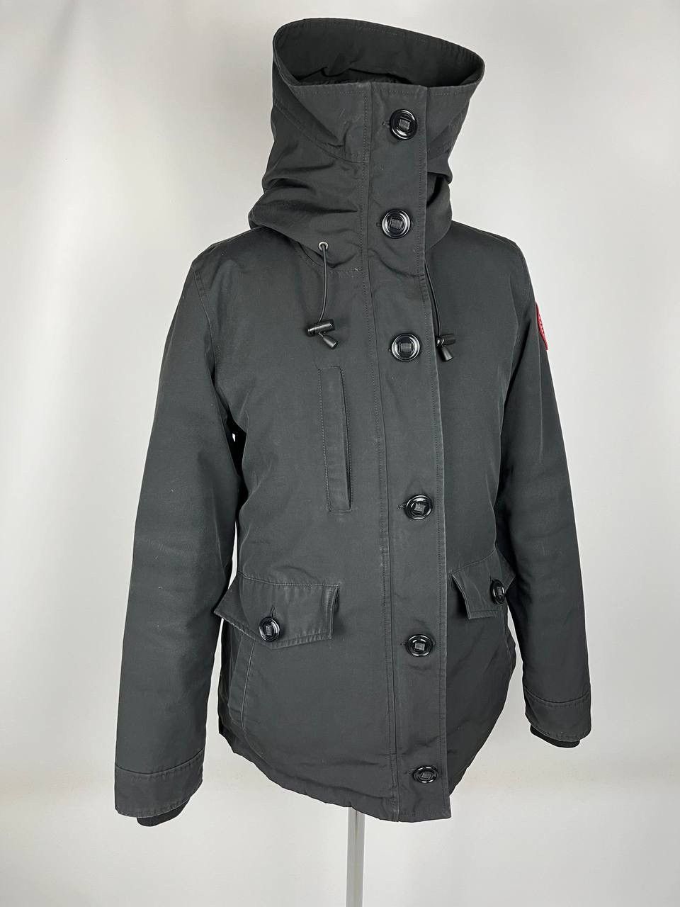 Canada Goose Canada Goose Women Black Down Jacket In USED CONDITION Size M / US 6-8 / IT 42-44 - 2 Thumbnail