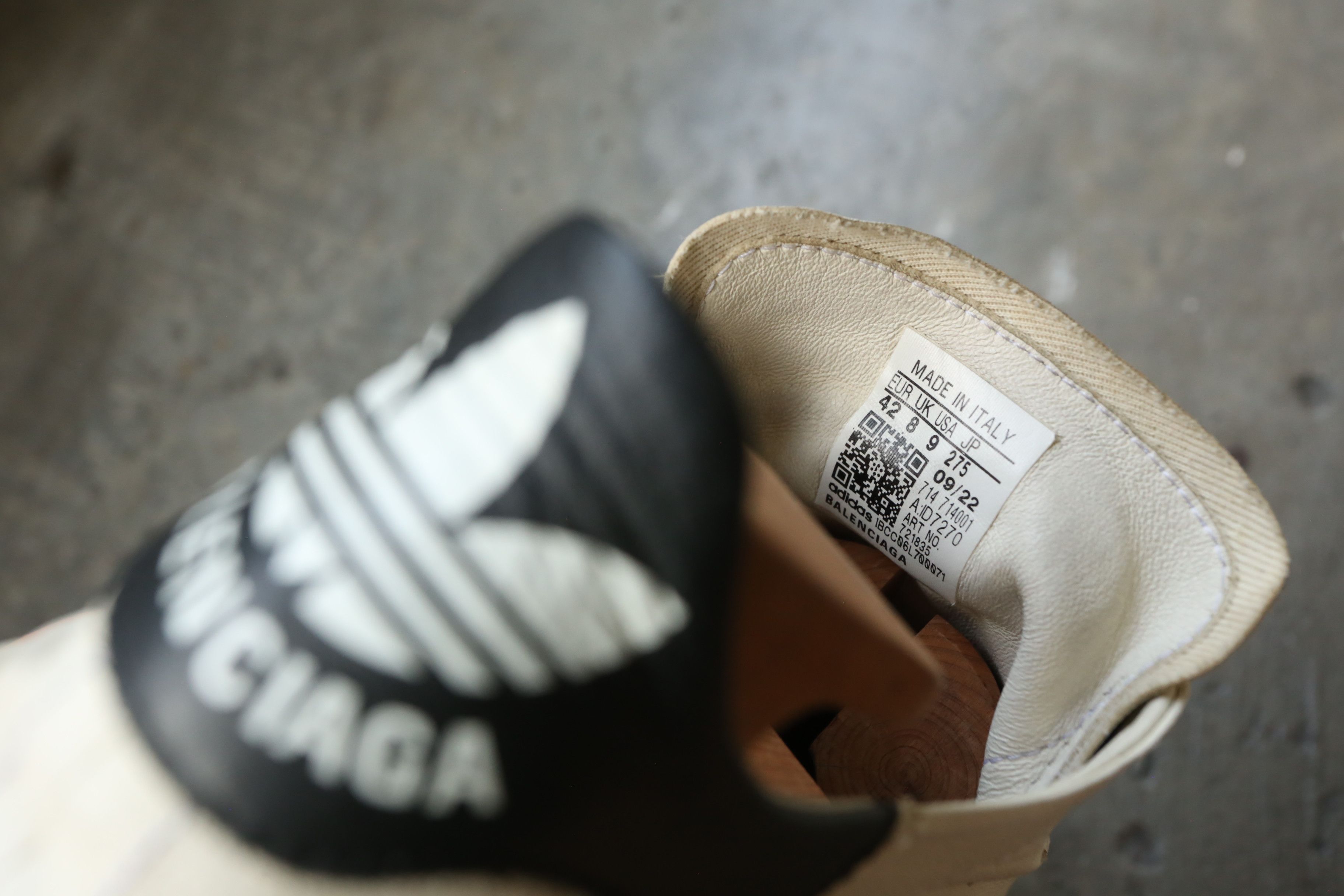 Adidas × Balenciaga Adidas - Balenciaga - Resort 2023 - Worn Out Stan Smith Size US 9 / EU 42 - 8 Thumbnail