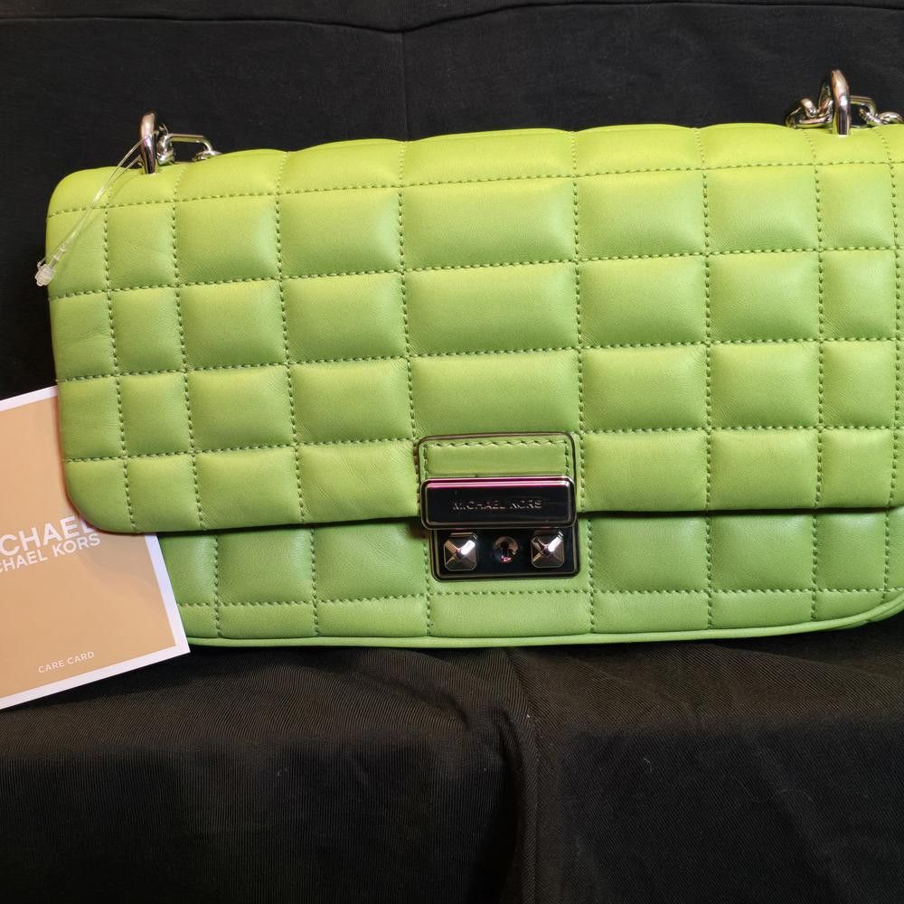 Michael Kors Michael Kors Lime Green Quilted Bag Size ONE SIZE - 2 Thumbnail