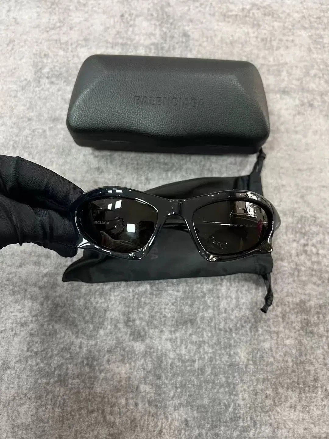 Balenciaga Balenciaga Bat Sunglasses. Size ONE SIZE - 2 Thumbnail