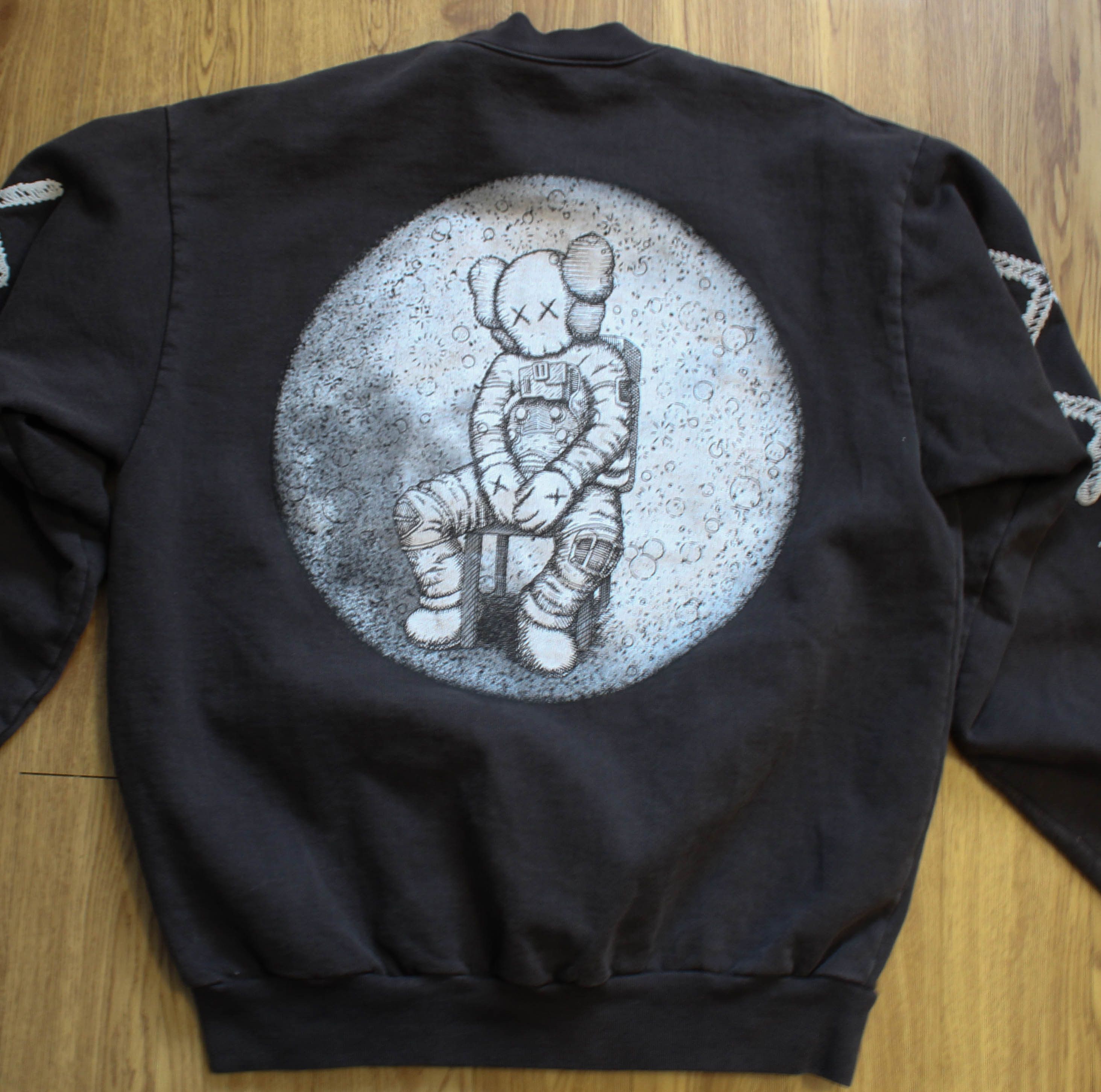 Kaws × Kid Cudi Kid Cudi x Kaws Crewneck Size US L / EU 52-54 / 3 - 2 Thumbnail