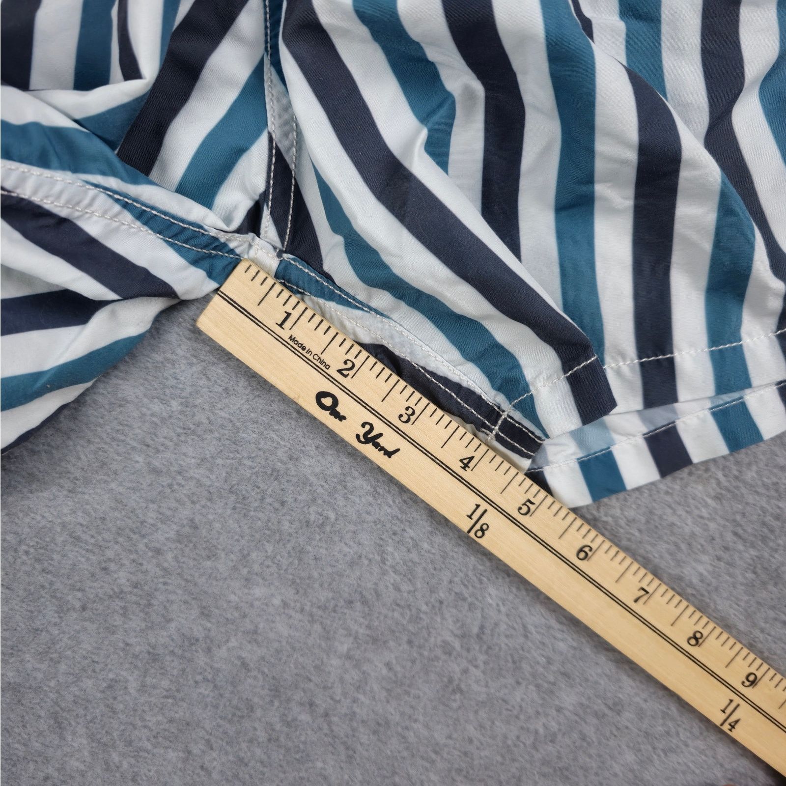 Solid & Striped Solid & Striped Large The Classic Swim Shorts Blue Stripe Size US 30 / EU 46 - 12 Thumbnail