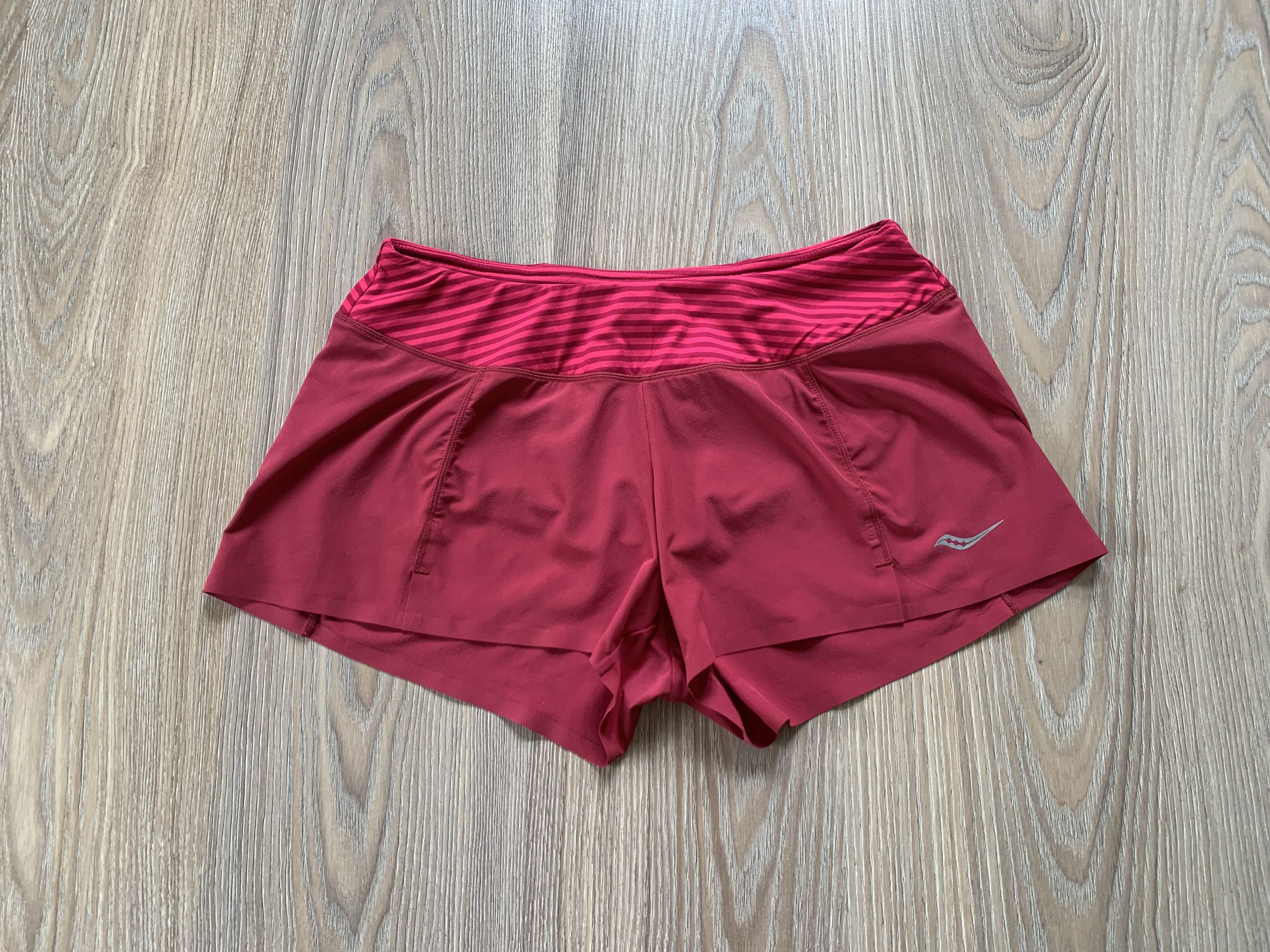 Saucony Nike Womens Running Shorts Size 28" / US 6 / IT 42 - 1 Thumbnail