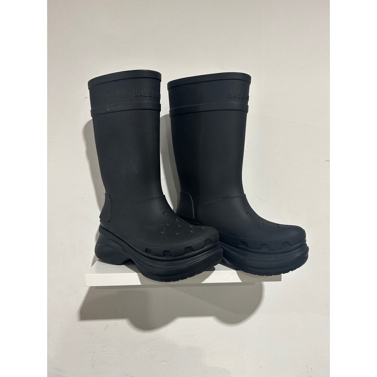 Balenciaga BALENCIAGA CROCS BOOT BLACK SIZE 44 (US 11) PREOWNED Size US 11 / EU 44 - 2 Thumbnail