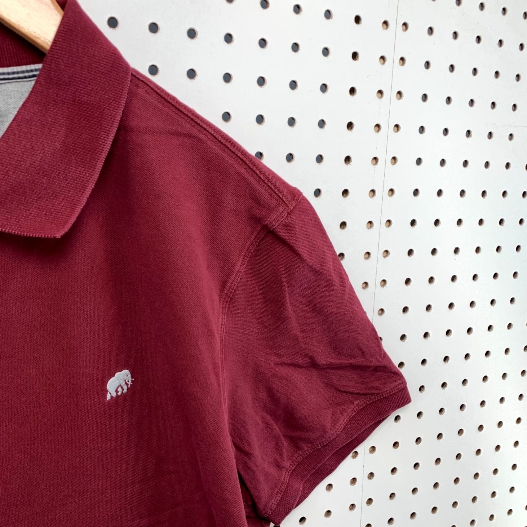 Banana Republic Banana Republic Polo Shirt Mens Large Maroon White Elephant Casual Collar Size US L / EU 52-54 / 3 - 7 Thumbnail