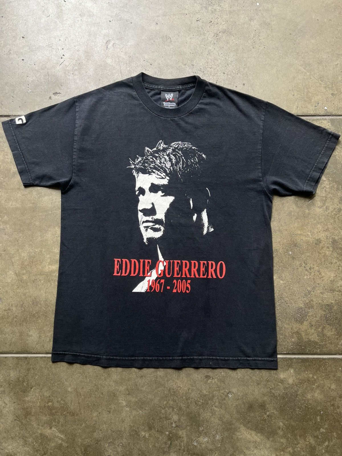 Vintage 2005 Eddie Guerrero Memorial Tee Shirt Wrestling WWE WWF Size US L / EU 52-54 / 3 - 1 Thumbnail