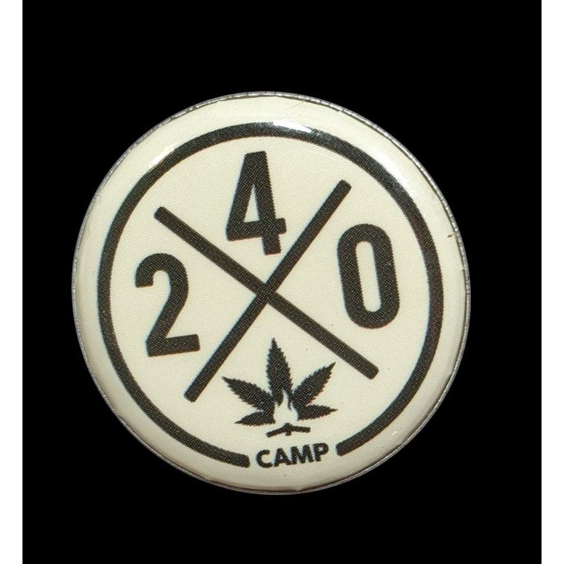 Other Casual Camp 420 White And Black Button/Brooch Size ONE SIZE - 1 Thumbnail