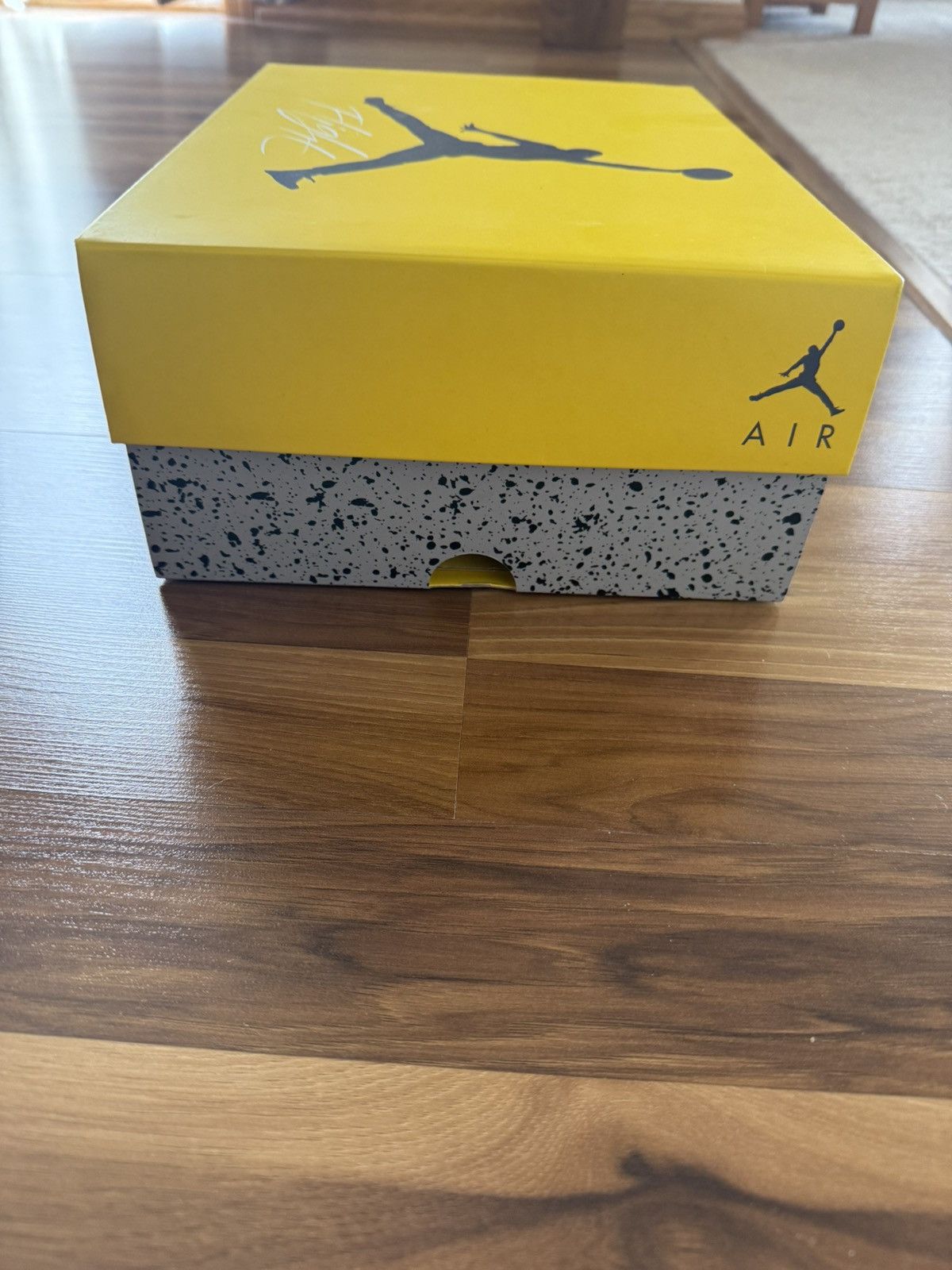 Jordan Brand Jordan 4 6.5 GS Size US 6.5 / EU 39-40 - 15 Thumbnail