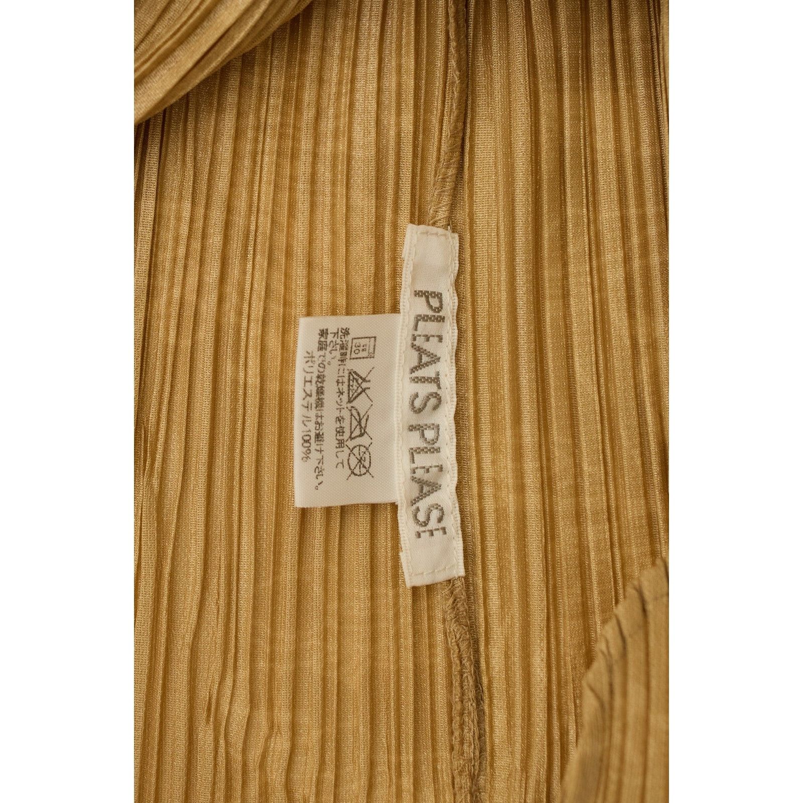 Issey Miyake Pleats Please Beige Button Up Cardigan Size L / US 10 / IT 46 - 4 Thumbnail