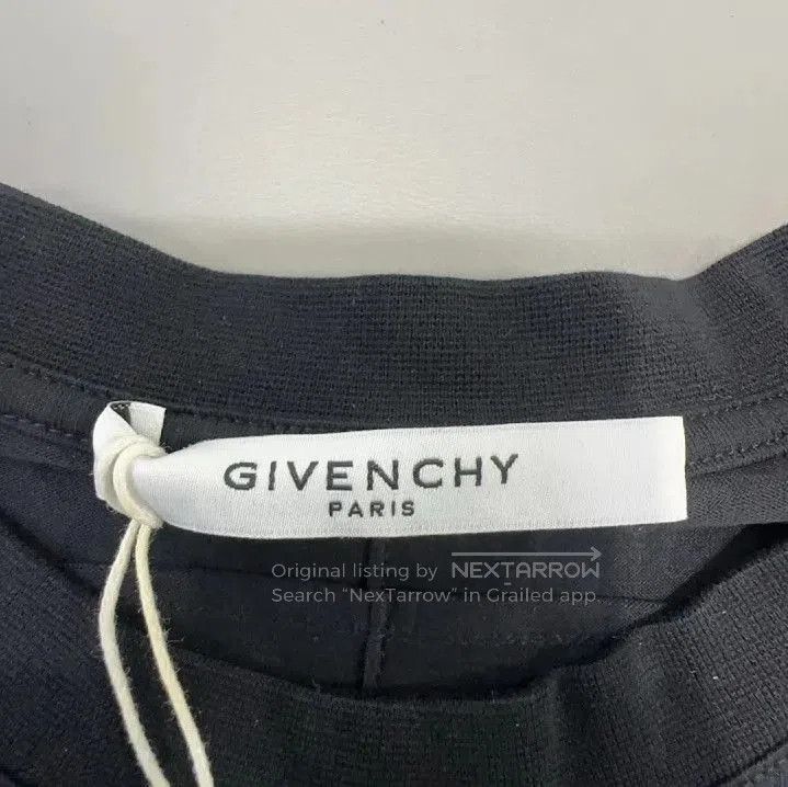 Givenchy Givenchy Printed Round Neck Short Sleeve T-Shirt. Size US XS / EU 42 / 0 - 4 Thumbnail