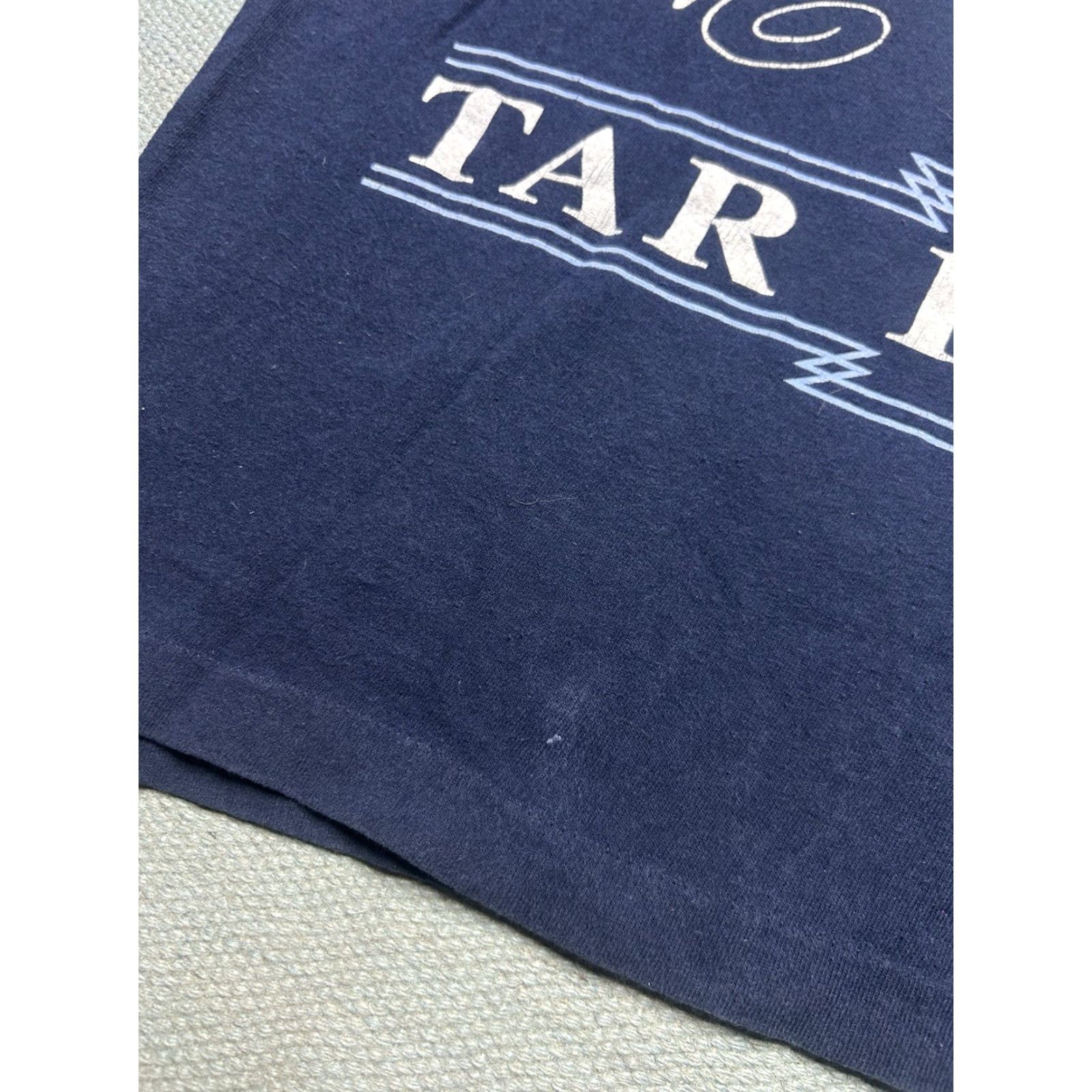 Vintage VINTAGE 90s UNC Tar Heels North Carolina college NCAA T-Shirt Men L Blue Size US L / EU 52-54 / 3 - 3 Thumbnail