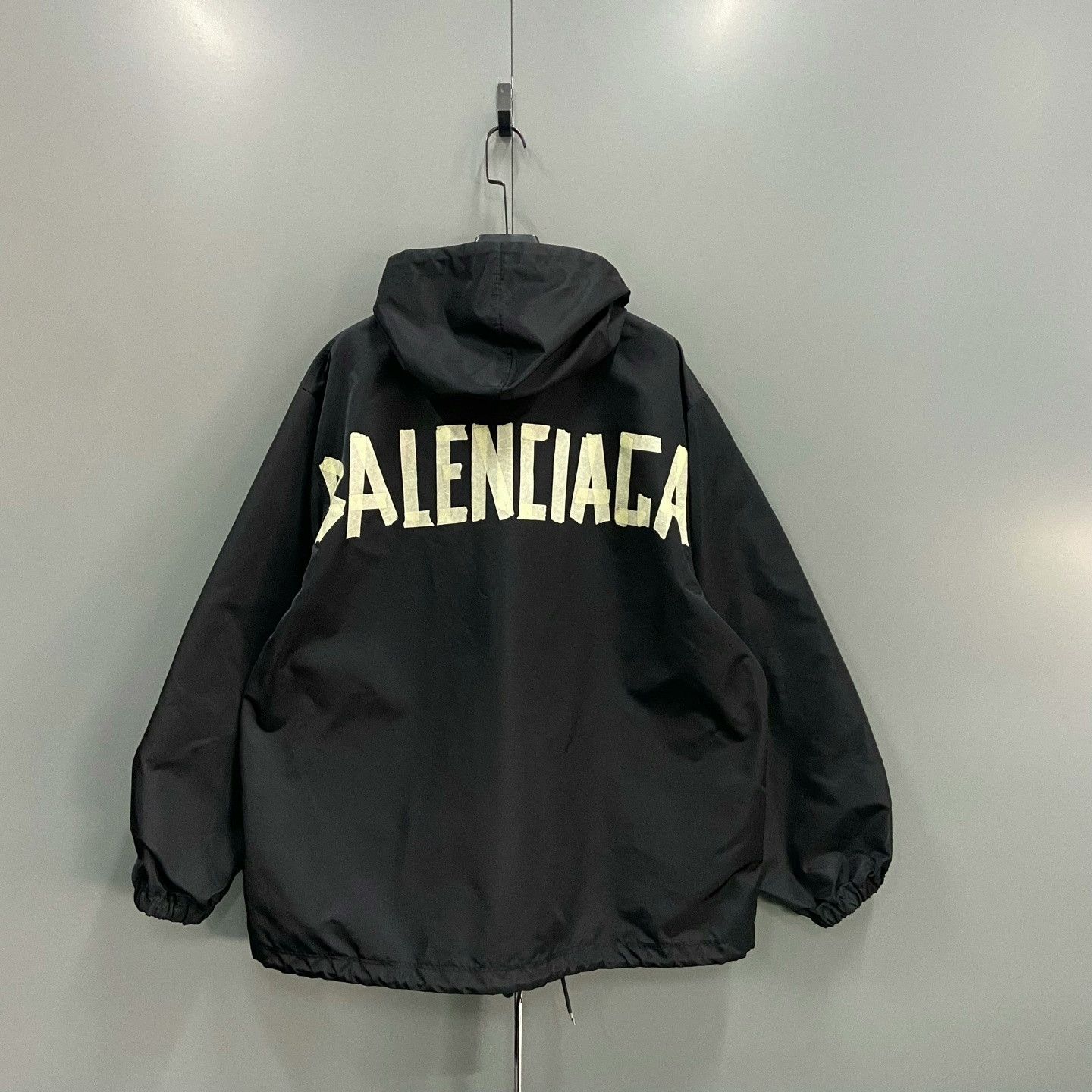 Balenciaga Balenciaga Back Tape Logo Windbreaker Size US XS / EU 42 / 0 - 2 Thumbnail