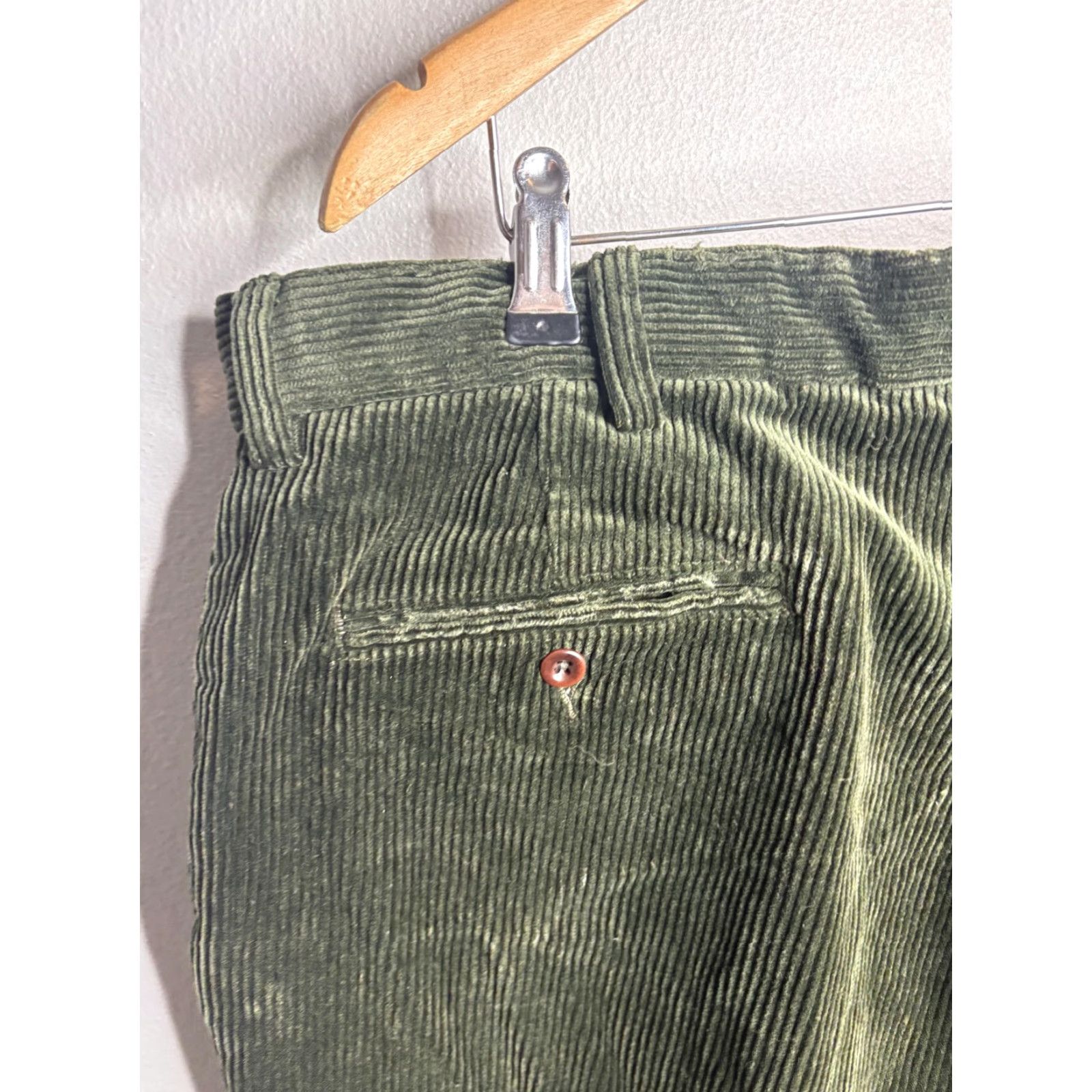 Polo Ralph Lauren Polo Ralph Lauren Prospect Corduroy Pants Mens 38x32 Green 100% Cotton Zip Fly Belt Loops Front Pockets Back Welt Pockets Straight Leg Chino Jeans Size US M / EU 48-50 / 2 - 5 Thumbnail