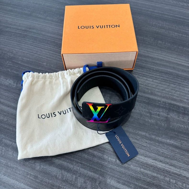Louis Vuitton Louis Vuitton Rainbow Button Men's Belt Size ONE SIZE - 2 Thumbnail