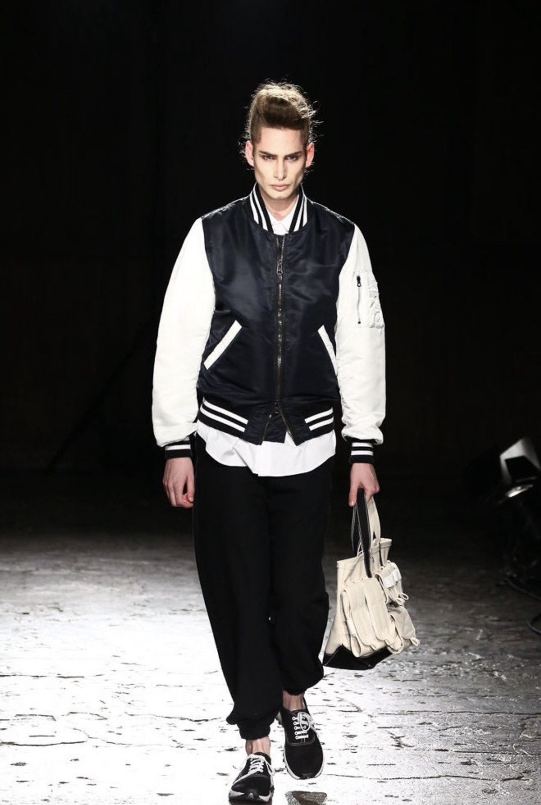 Comme des Garcons AW15 COMME DES GARCONS TWO-TONE MA-1 BOMBER JACKET BY GANRYU Size US M / EU 48-50 / 2 - 1 Thumbnail