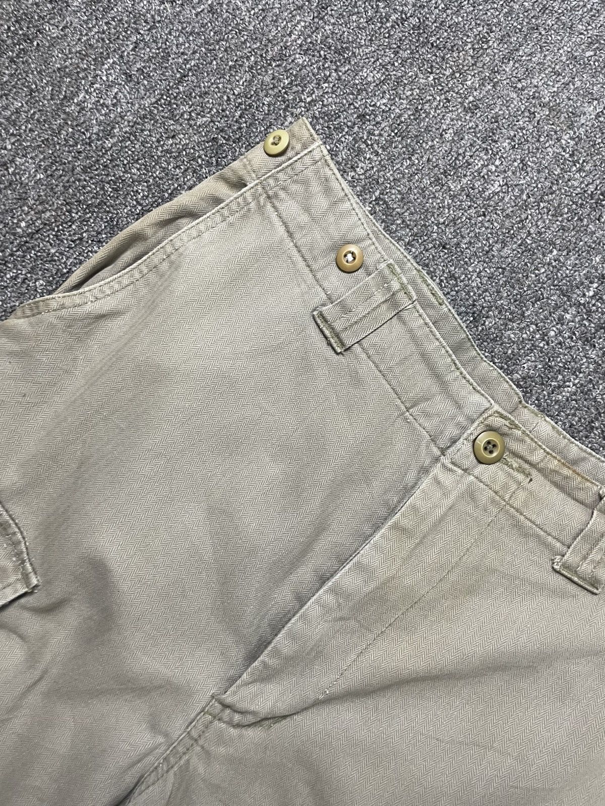 Japanese Brand Japanese Brand Army Cargo Shorts (180) Size US 33 - 2 Thumbnail