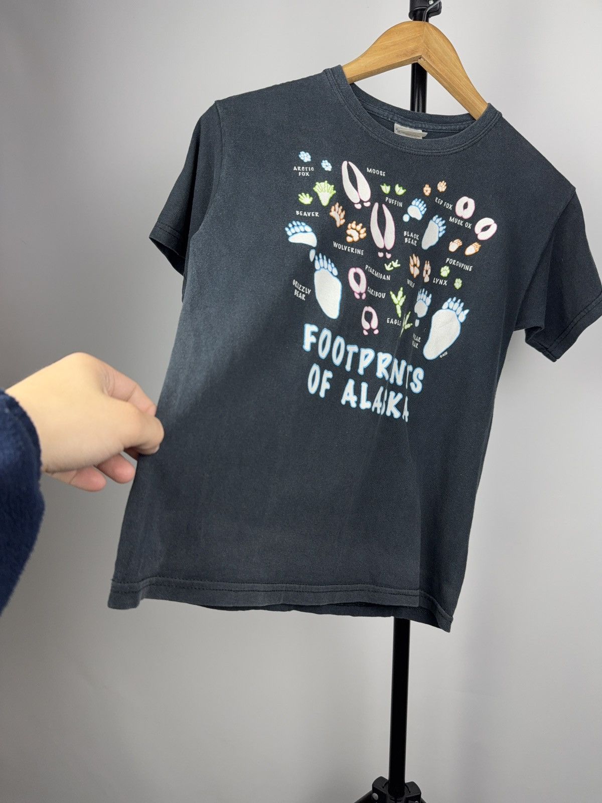 Vintage Vintage 00s Alaska Animal Tracks Graphic Tee Nature Shirt Size M / US 6-8 / IT 42-44 - 3 Thumbnail