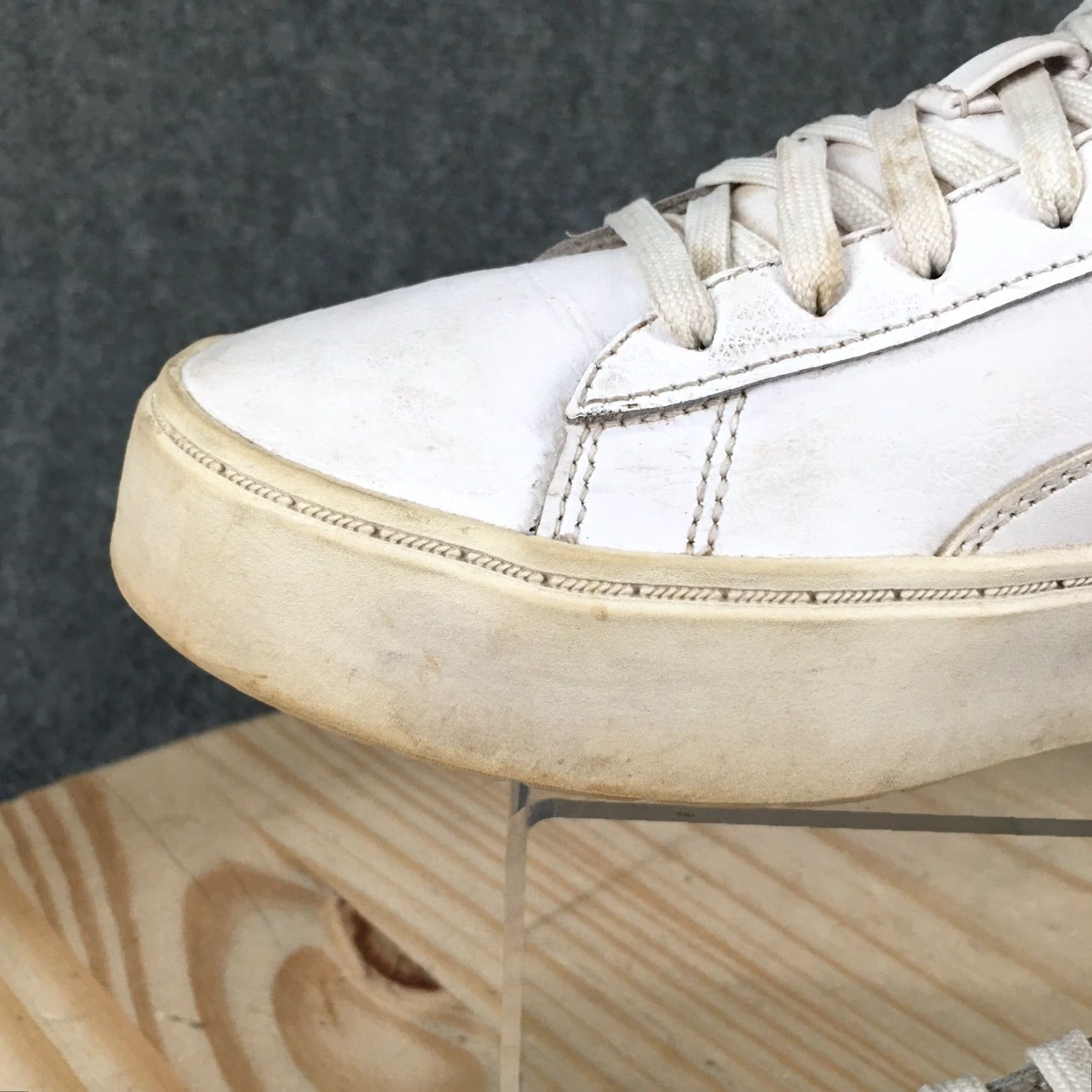 Puma Puma Shoes Womens 8.5 Smash Platform V2 Low Top Sneakers 373035-01 White Leather Size M / US 6-8 / IT 42-44 - 3 Thumbnail