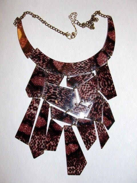 Designer Geometric Bib Plastic Snakeskin Bib Necklace Size ONE SIZE - 2 Thumbnail