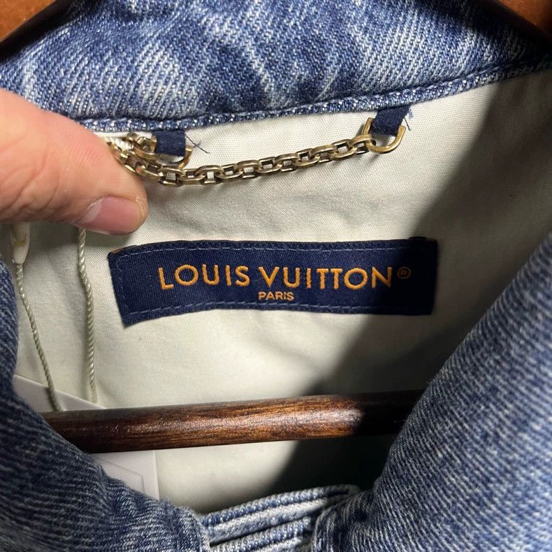 Louis Vuitton Louis Vuitton Embossed Lumbering Short Sleeve Jacket 2504-N Size US M / EU 48-50 / 2 - 3 Thumbnail