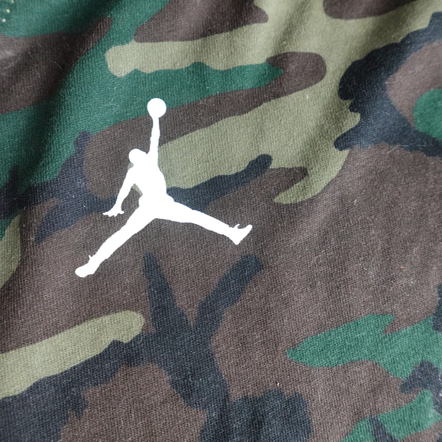 Jordan Brand VINTAGE Oklahoma Sooners Shirt 2XL Green Camo Camouflage Jordan Jersey Shirt Mens 2XL Green Camouflage Oklahoma Sooners Shirt Size US XXL / EU 58 / 5 - 5 Thumbnail