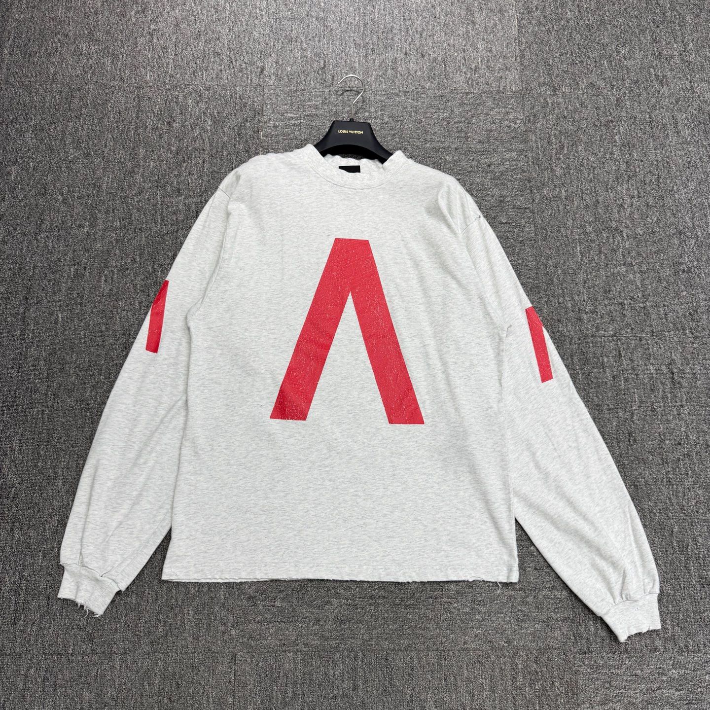 Balenciaga Balenciaga x AppleMusic Distressed Printed LS XS Size XS / US 0-2 / IT 36-38 - 1 Thumbnail