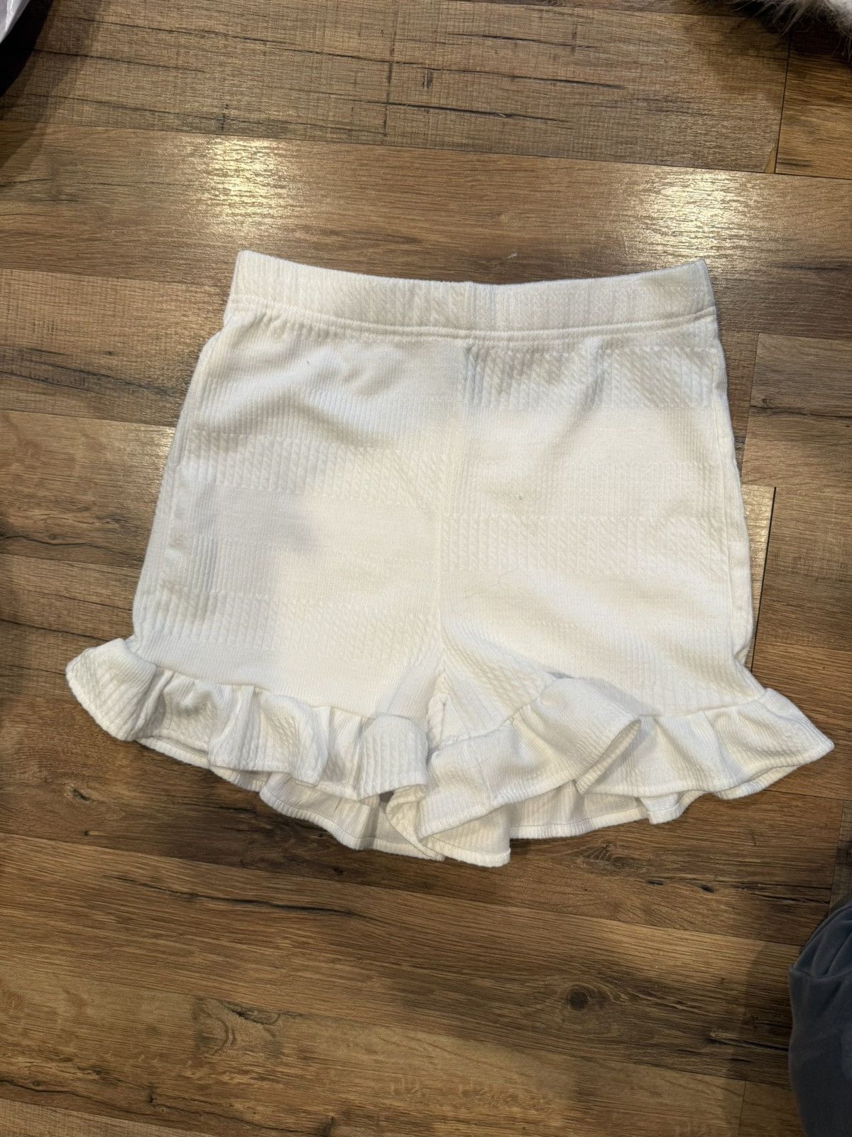 Shein Ruffled Bottom Shorts Size 26" / US 2 / IT 38 - 1 Thumbnail