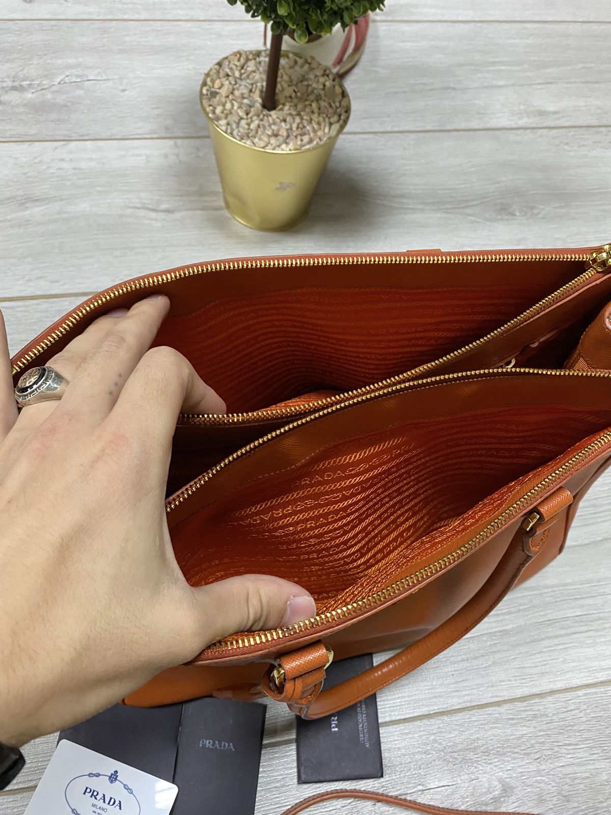 Prada Prada Milano Leather Saffiano selfbridge tote double zip bag Size ONE SIZE - 14 Thumbnail