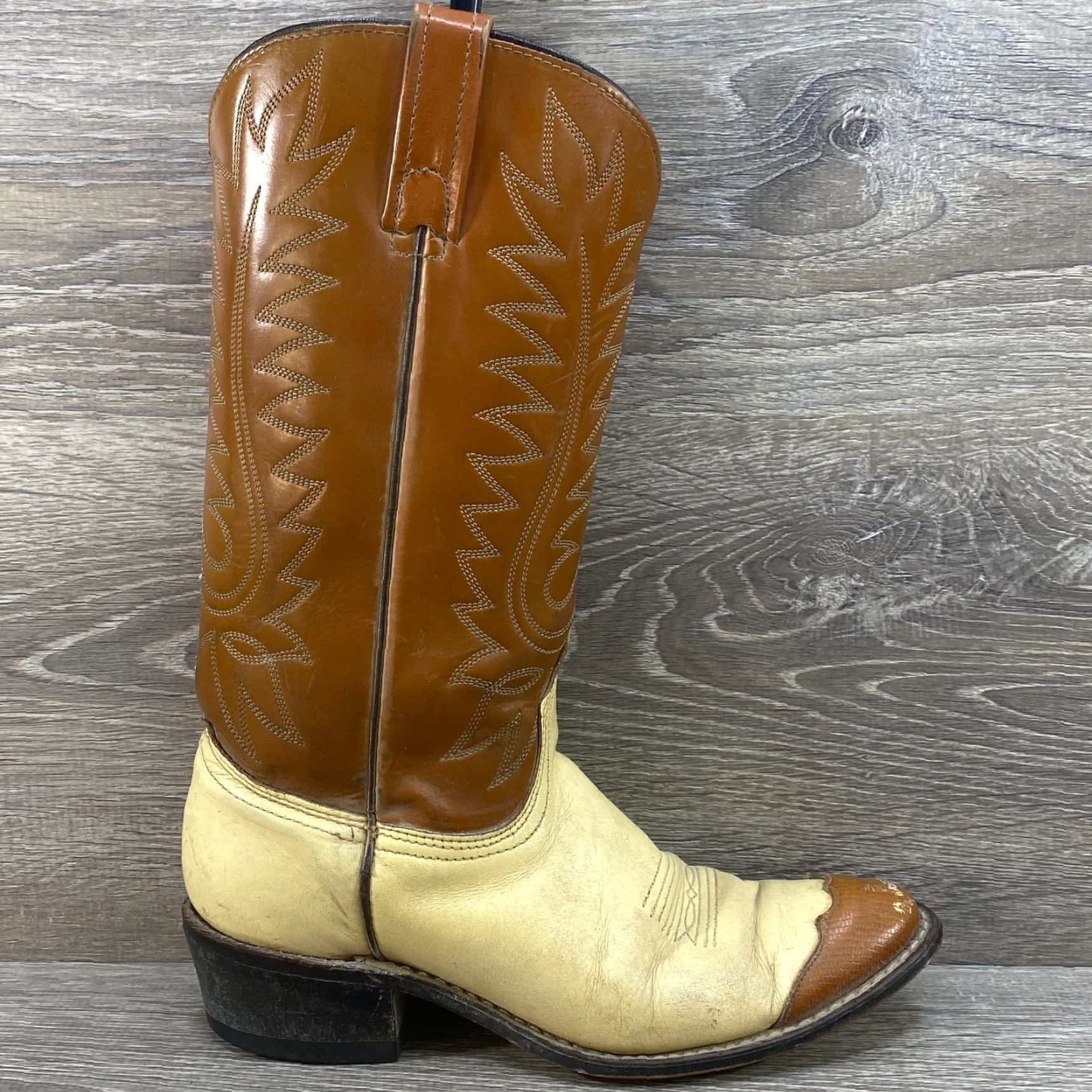 Vintage VINTAGE ACME Cowboy Boots Western Wingtip 6.5 C Brown Cream Two Tone Boot Women Western Cowboy Boots Wingtip 6.5 C Brown Cream ACME Boots Size US 7 / IT 37 - 2 Thumbnail