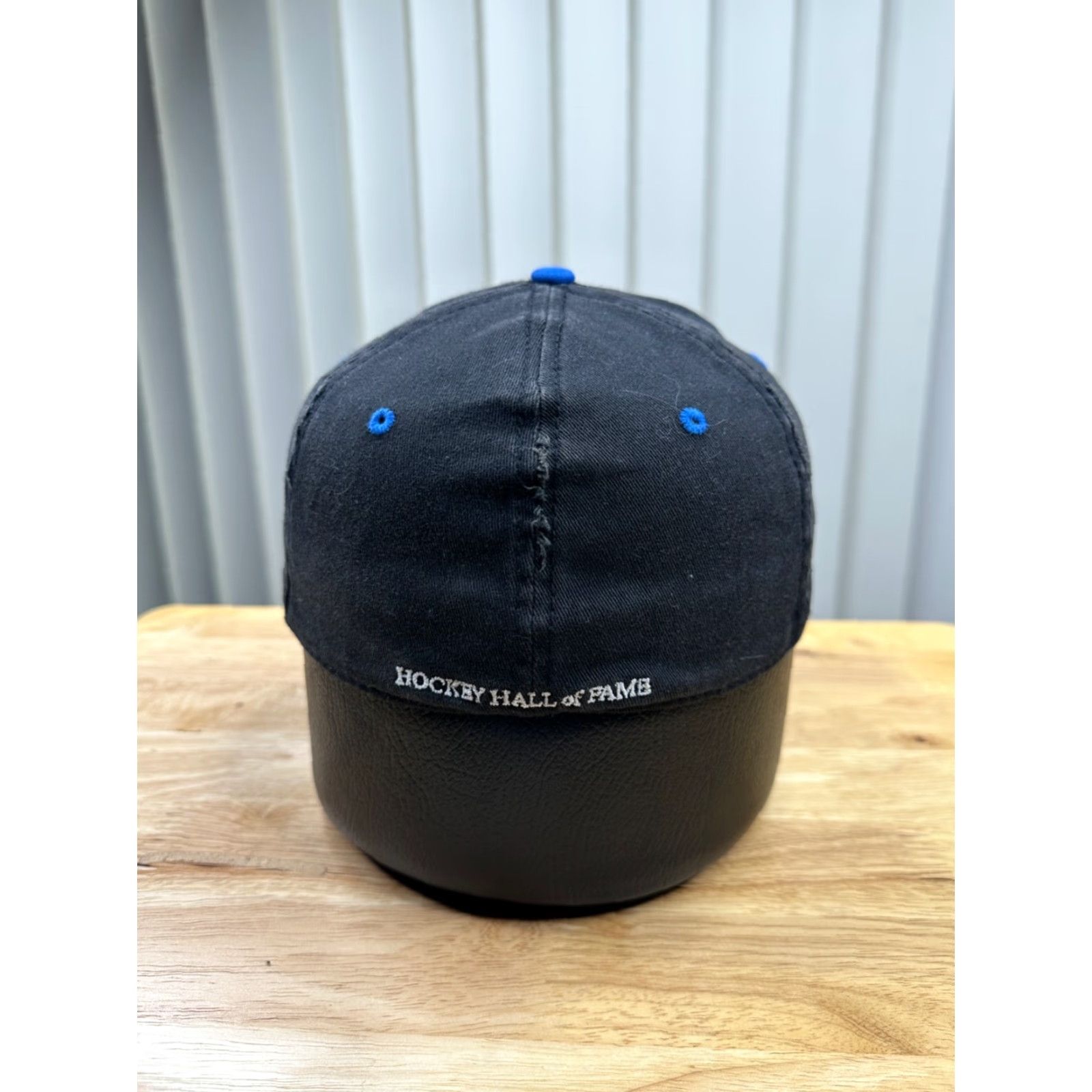 New Era Hockey Hall Of Fame Hat Cap Mens Medium Black Flex Lightweight Casual Adults Size ONE SIZE - 4 Thumbnail