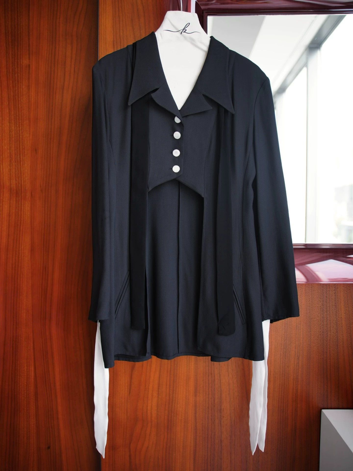 Fendi Fendi Vintage Peaked Lapel Sash Asymmetric Blazer FR40 Size S / US 4 / IT 40 - 2 Thumbnail