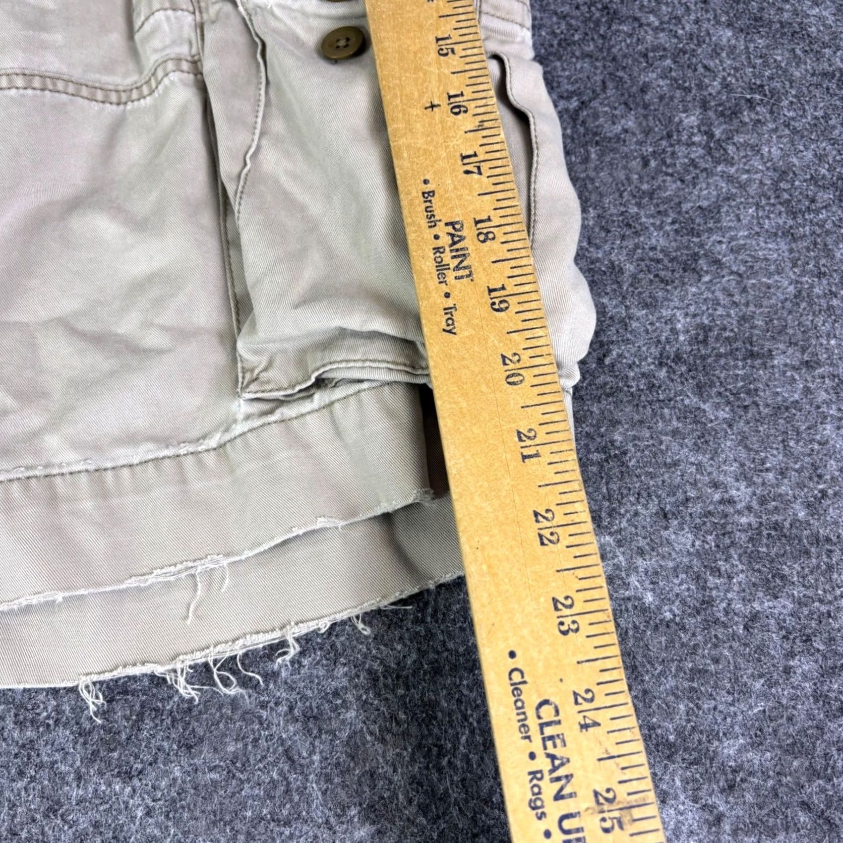 Polo Ralph Lauren Polo Ralph Lauren Mens Cargo Shorts Tan Khaki Distressed Frayed Hem Size 36 Size US M / EU 48-50 / 2 - 5 Thumbnail