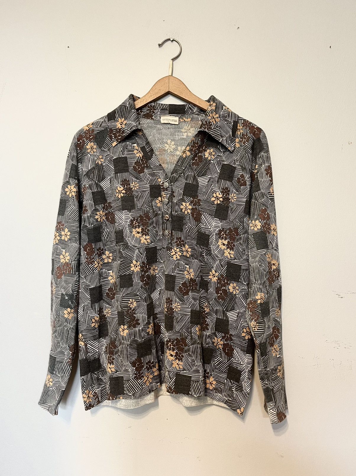 Japanese Brand Unknown Designer button top Size M / US 6-8 / IT 42-44 - 1 Thumbnail