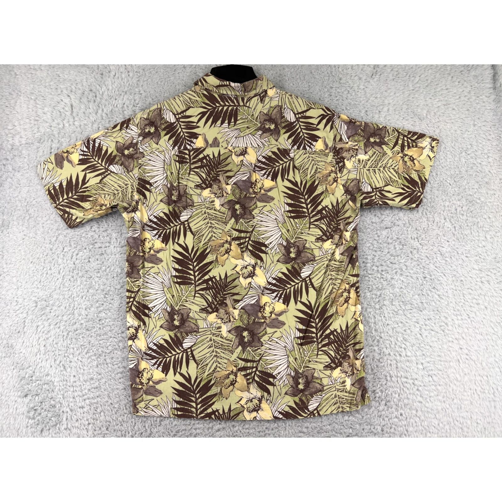 Tommy Bahama Tommy Bahama Shirt Mens Large Green Hawaiian Button-Up Silk Blend Floral Print Resort Aloha Short Sleeve 40" Chest Mens Size US L / EU 52-54 / 3 - 2 Thumbnail