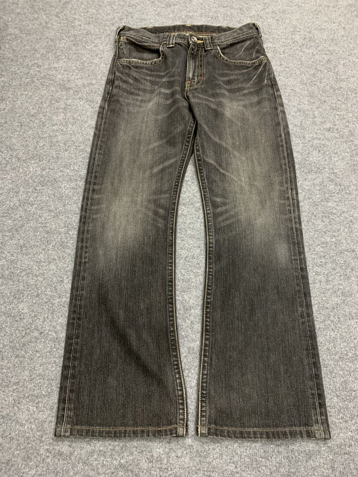 Wrangler FLARE WRANGLER FADED BLACK. Size US 30 / EU 46 - 2 Thumbnail