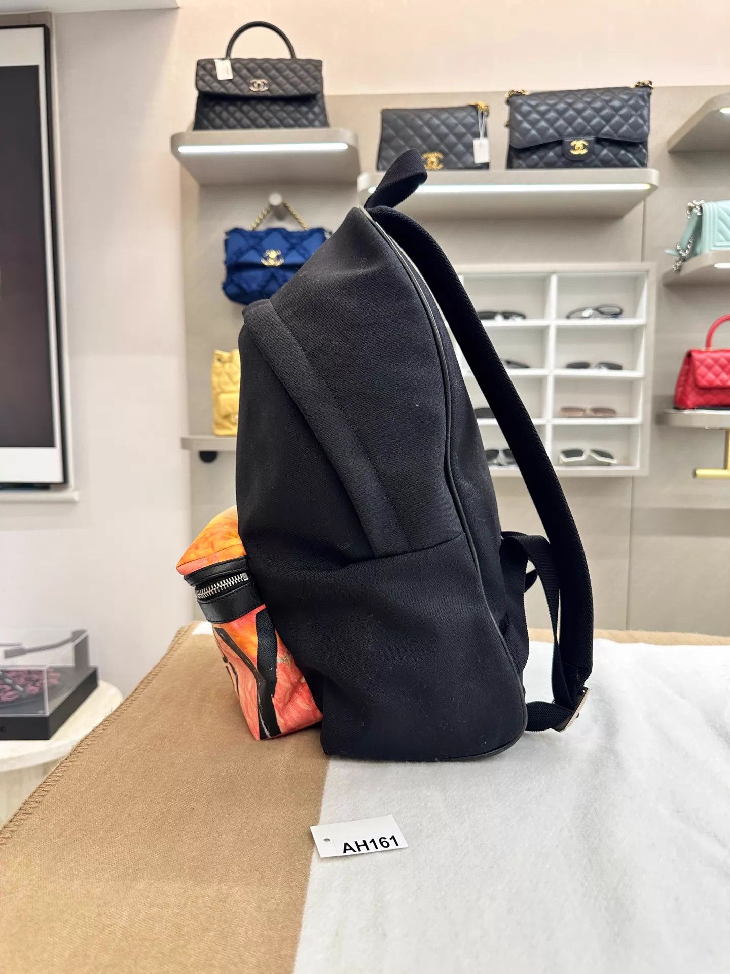 Yves Saint Laurent YSL Graffiti Backpack 30x14x42 Like New AH161 Size ONE SIZE - 4 Thumbnail