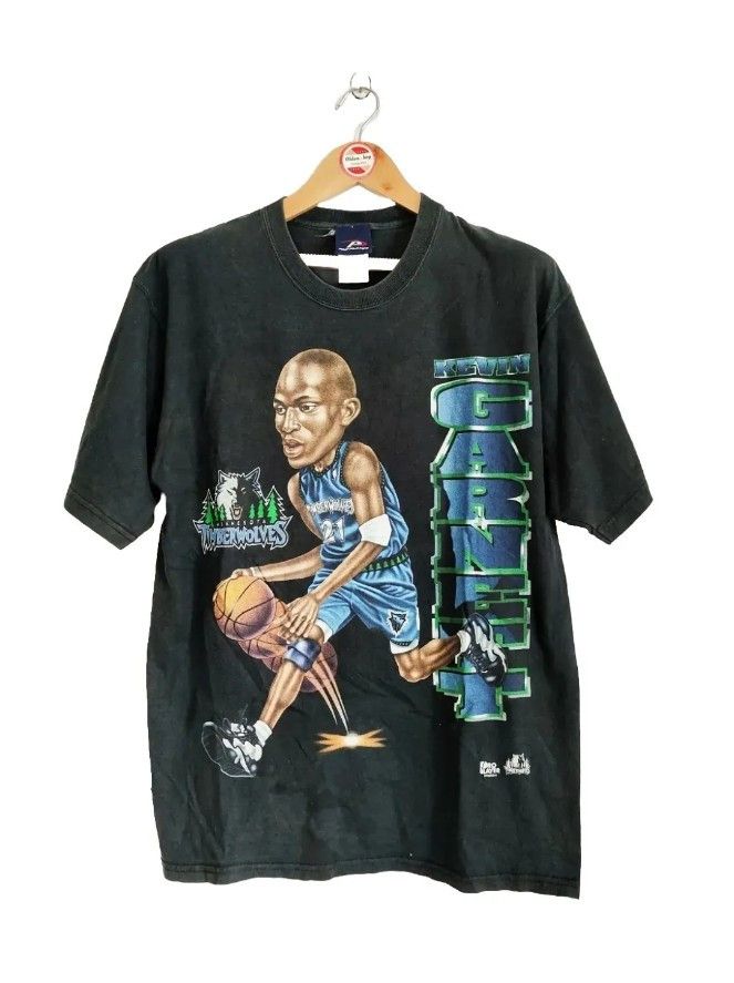 image of NBA x Pro Player Vintage Kevin Garnett 2000S T-Shirt Timberwolves in Black, Men's (Size Large)