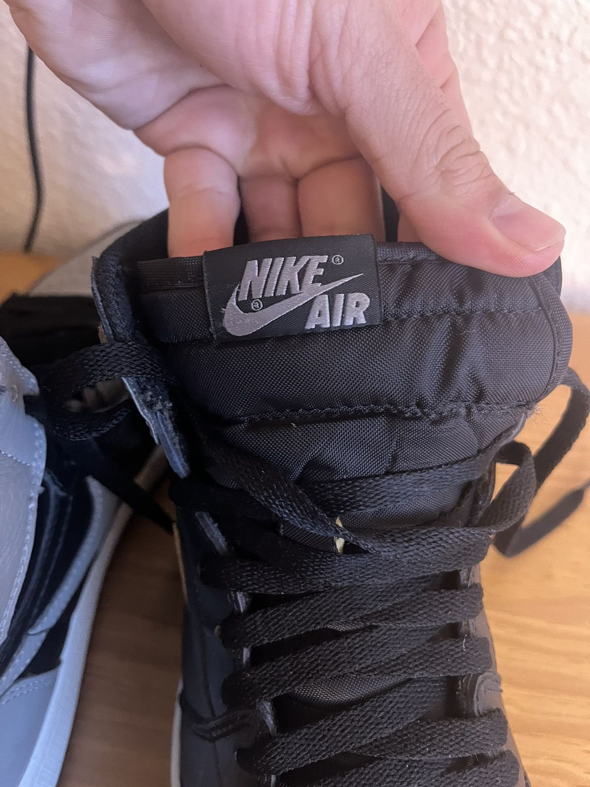Jordan Brand × Nike Jordan 1 OG Shadow High Size US 10.5 / EU 43-44 - 4 Thumbnail