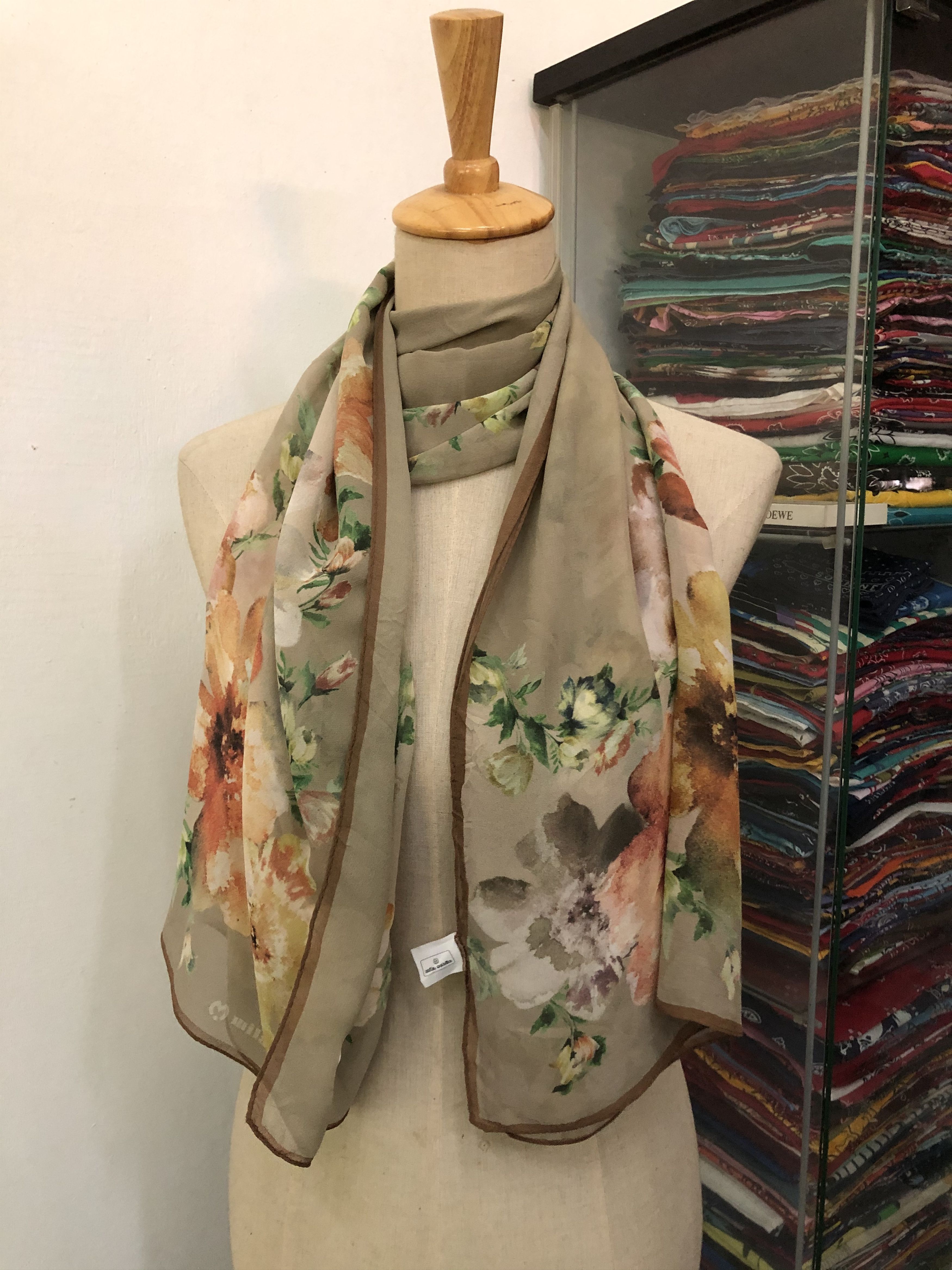 Mila Schon × Vintage Vintage Mila Schon Silk Scarf Size ONE SIZE - 1 Thumbnail