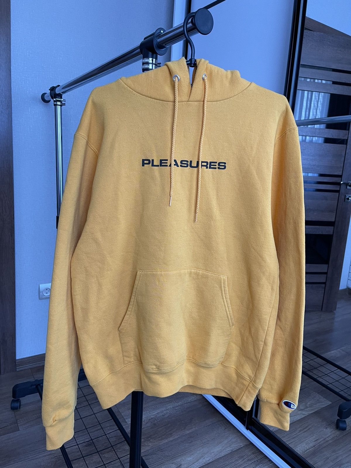 Champion × Pleasures Champion Pleasures Anger Is An Energy Hoodie Pullover Size US S / EU 44-46 / 1 - 9 Thumbnail