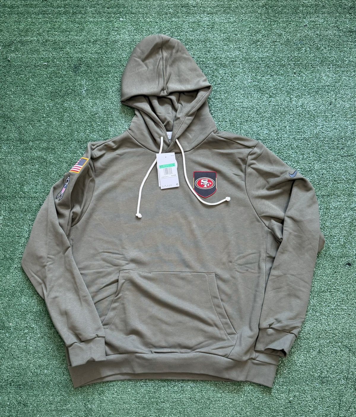 Nike Nike San Francisco 49ers 2025 Salute to Service Hoodie Size US XL / EU 56 / 4 - 1 Thumbnail