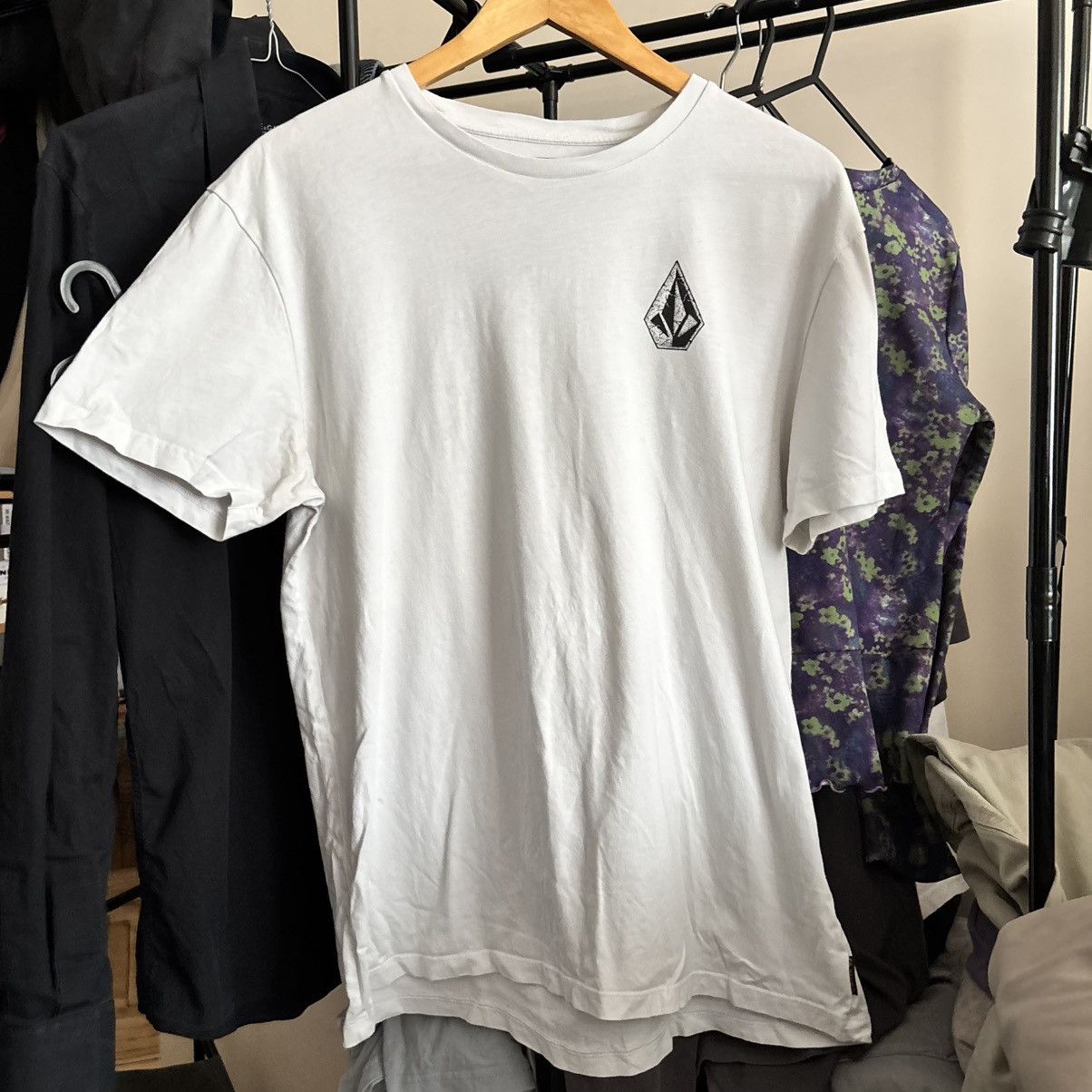 Volcom Volcom x Artist Collab Tee – Rare Graphic, Vintage Fit (L) Size US L / EU 52-54 / 3 - 2 Thumbnail