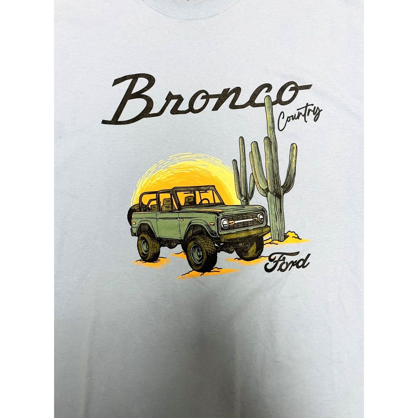 Ford VINTAGE Ford Bronco Country Short Sleeve Graphic Tee Shirt Mens 2XL Blue Cotton T-Shirt Cars Transportation Cowboys Size US XXL / EU 58 / 5 - 4 Thumbnail
