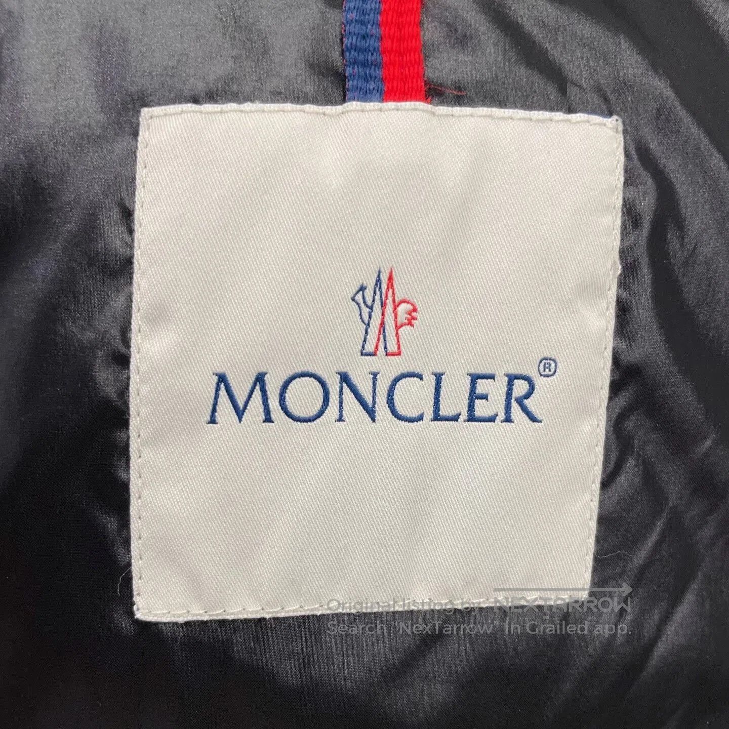 Moncler olive green short down jacket. Size US S / EU 44-46 / 1 - 5 Thumbnail
