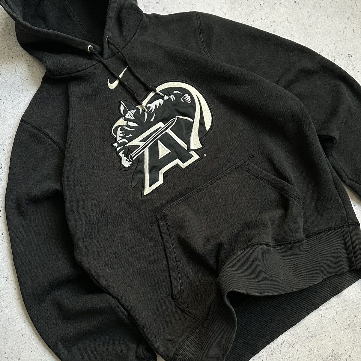 NCAA × Nike Vintage Nike Army Black Knights Center Swoosh Hoodie Size US M / EU 48-50 / 2 - 2 Thumbnail