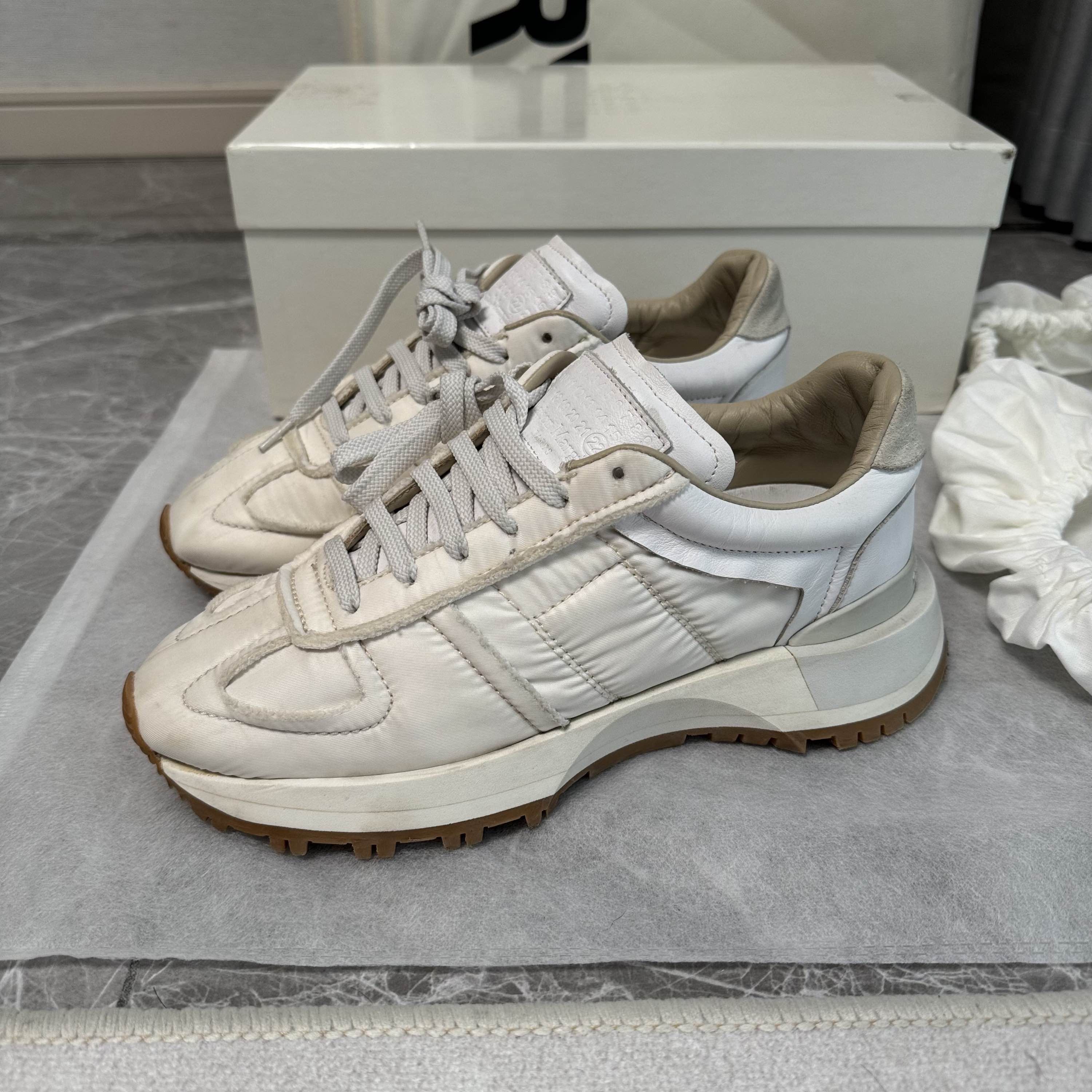 Maison Margiela Maison Margiela Low-Top Runner Sneakers Size 38 Size US 8 / IT 38 - 1 Thumbnail