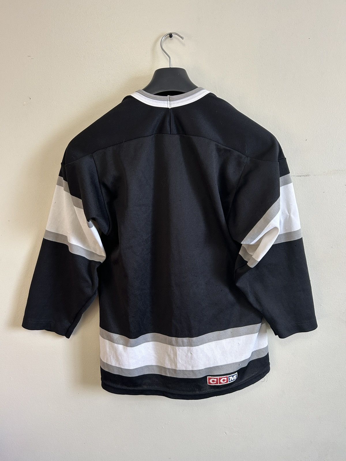 Ccm Vintage Ccm Los Angeles Kings NHL Jersey Size US S / EU 44-46 / 1 - 2 Thumbnail