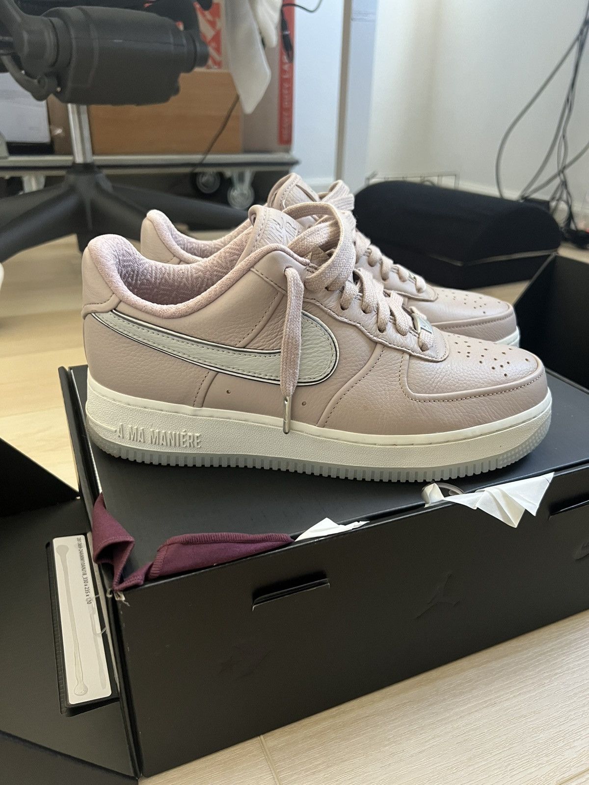 A Ma Maniere × Nike A Ma Maniere Nike Air Force 1 Size US 7.5 / EU 40-41 - 2 Thumbnail