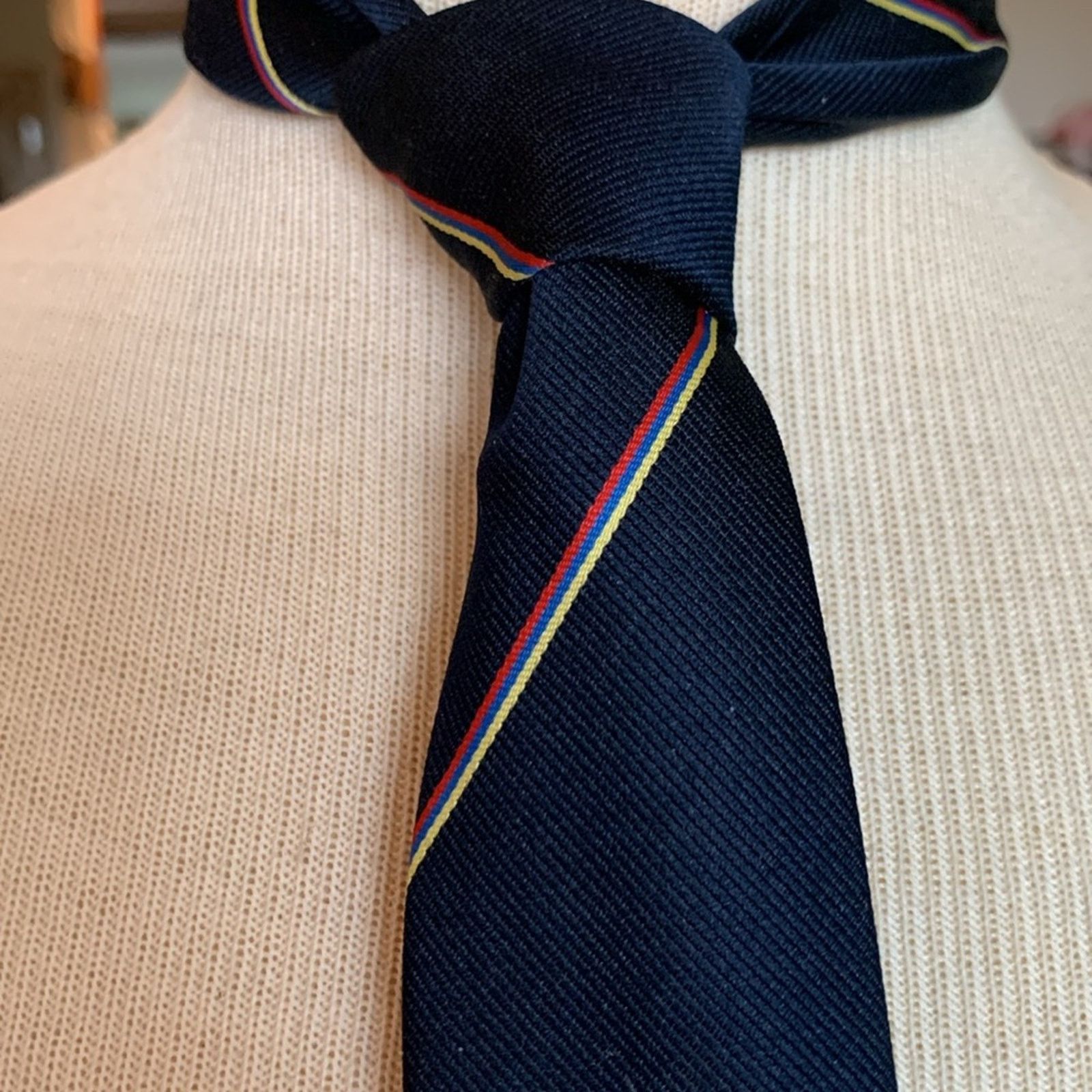 Vintage Rare Dublin 1988 1,000 year anniversary celebration necktie Size ONE SIZE - 3 Thumbnail